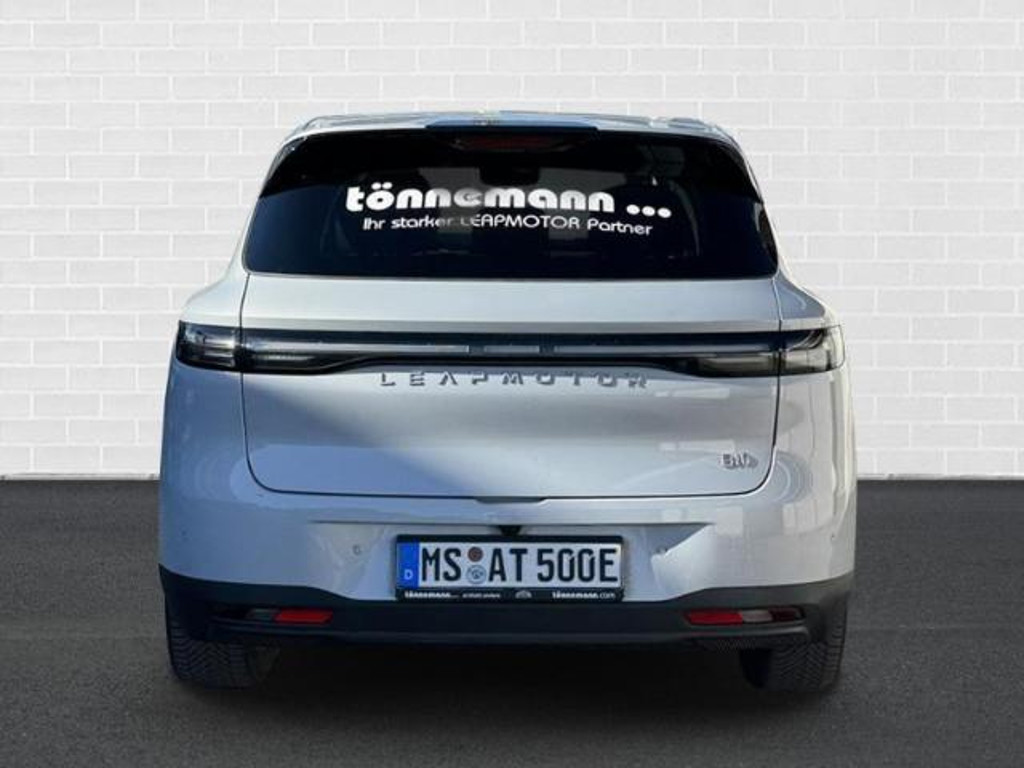 Leapmotor B10