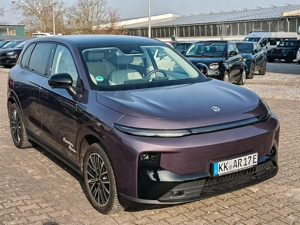 Leapmotor B10