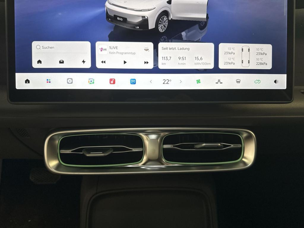 Leapmotor B10