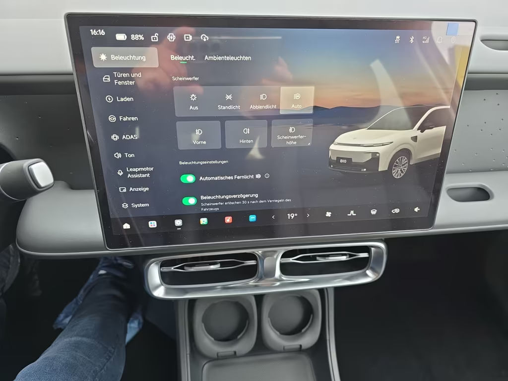 Leapmotor B10