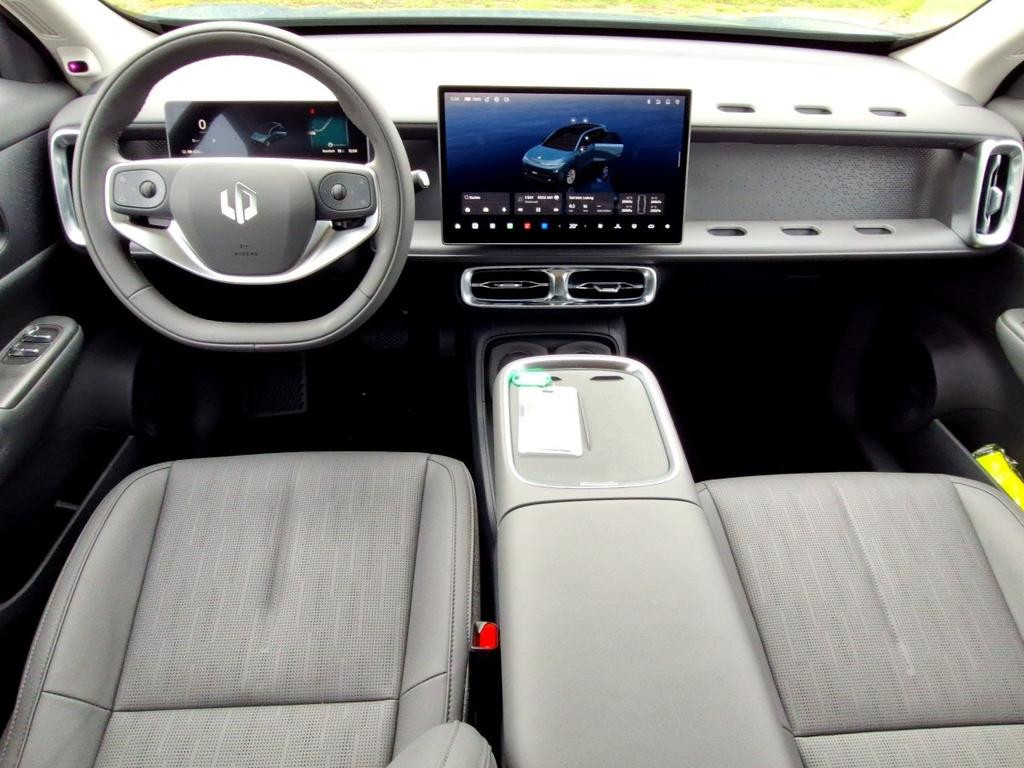 Leapmotor B10
