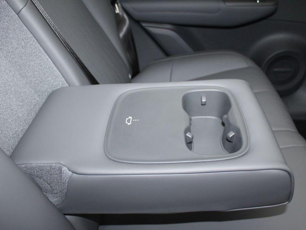 Leapmotor B10