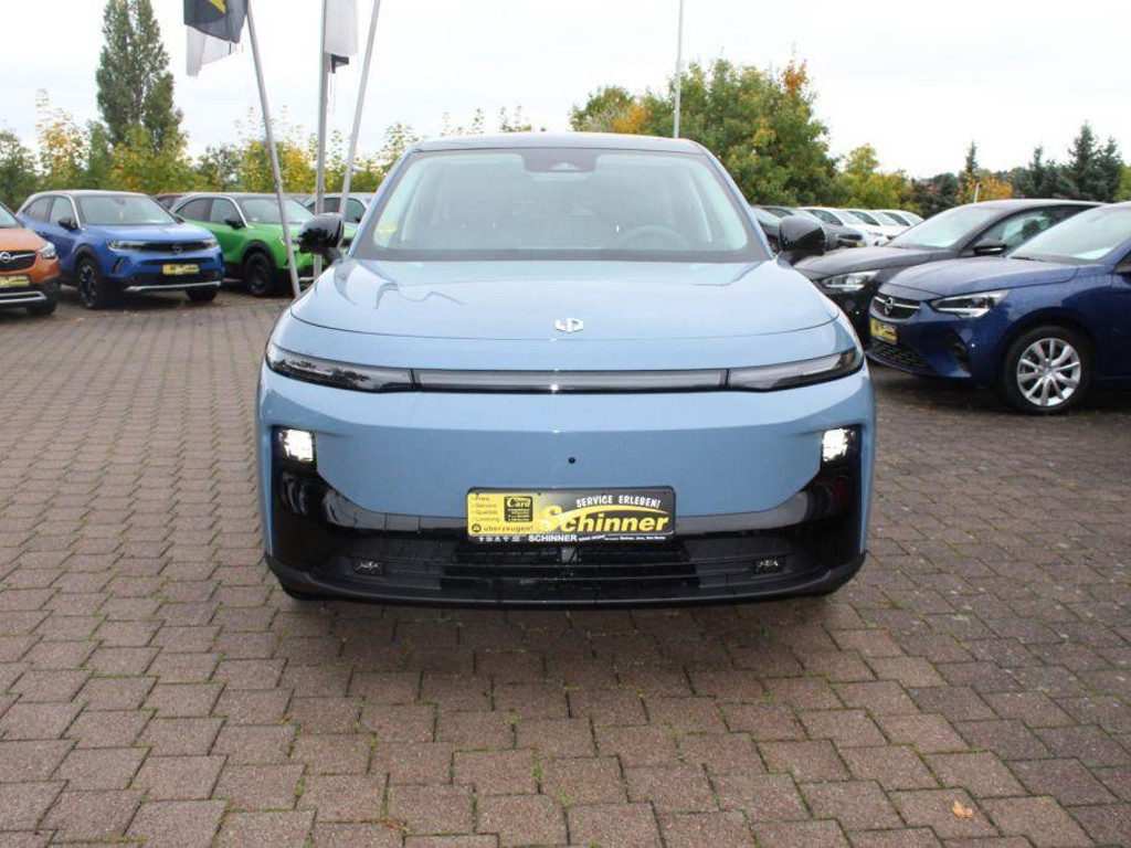 Leapmotor B10