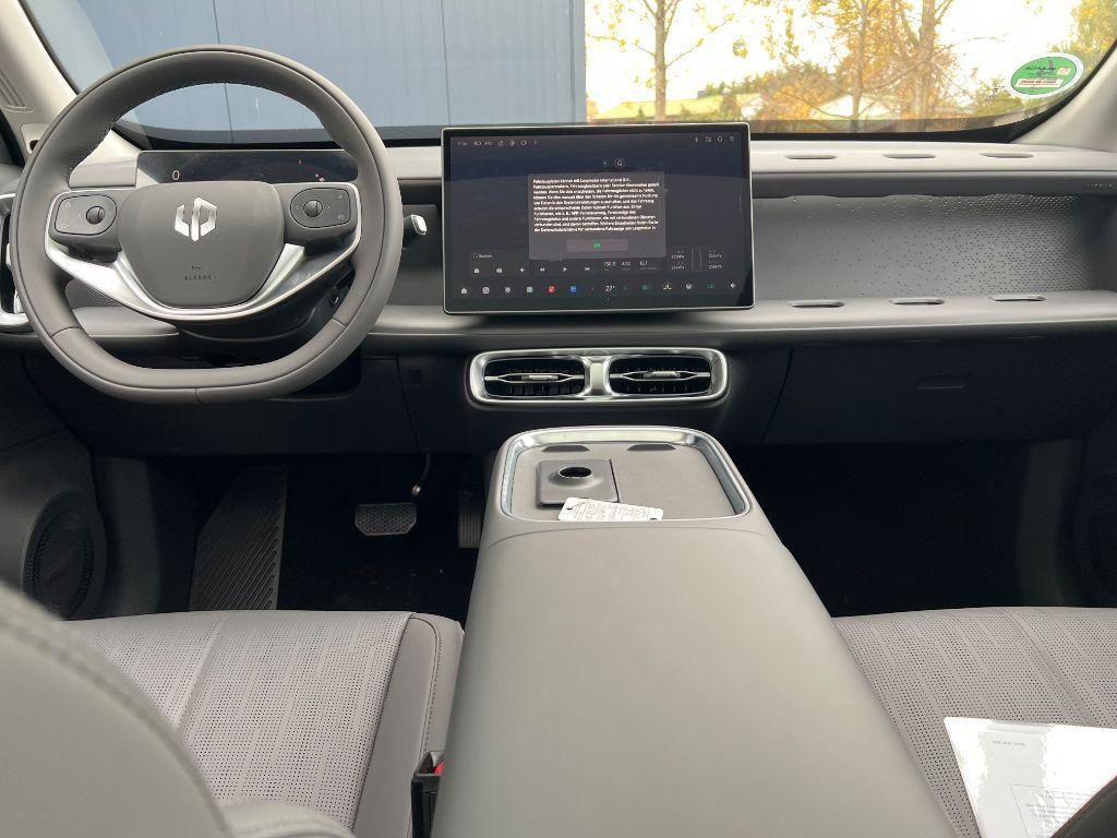 Leapmotor B10
