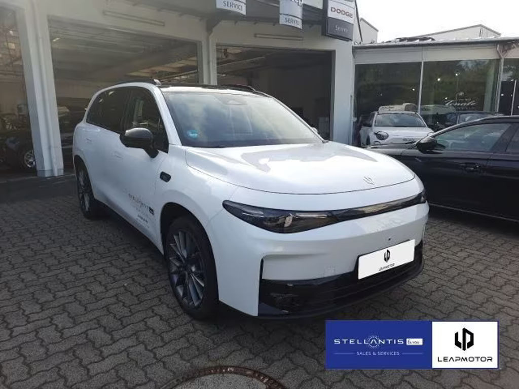Leapmotor C10