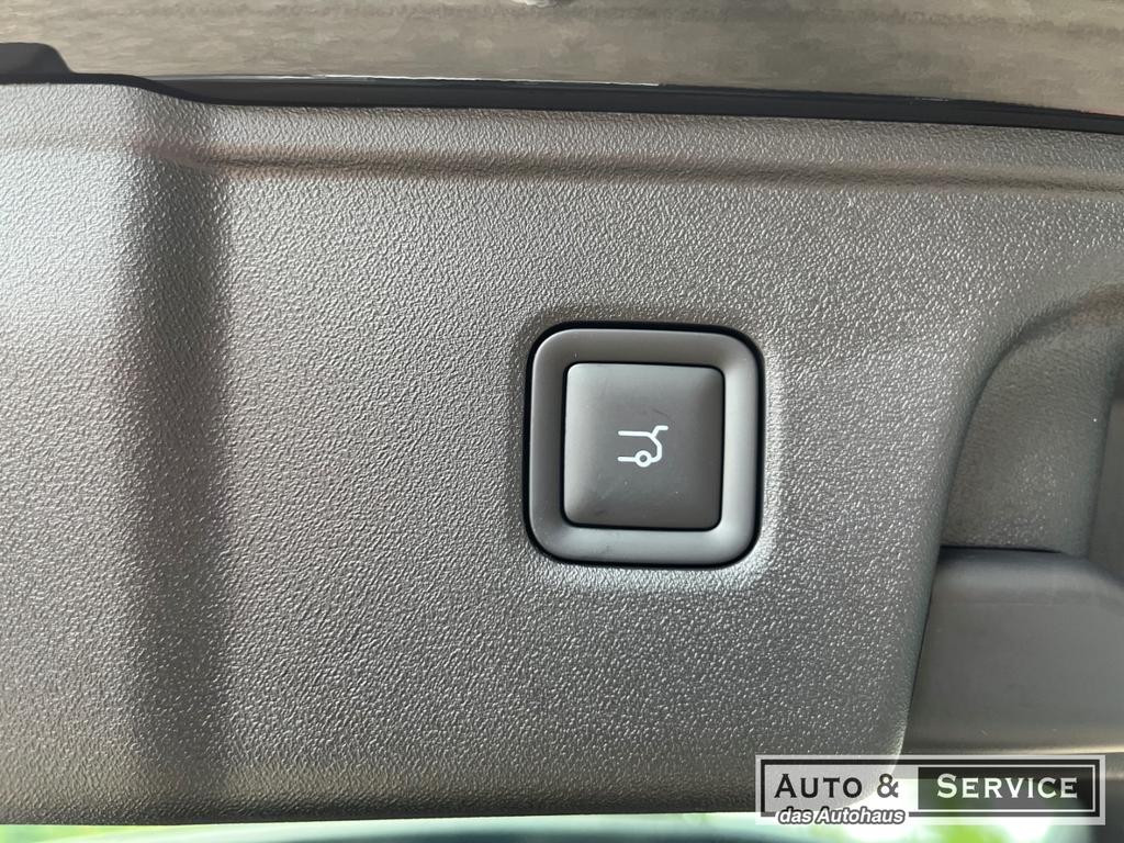 Leapmotor C10