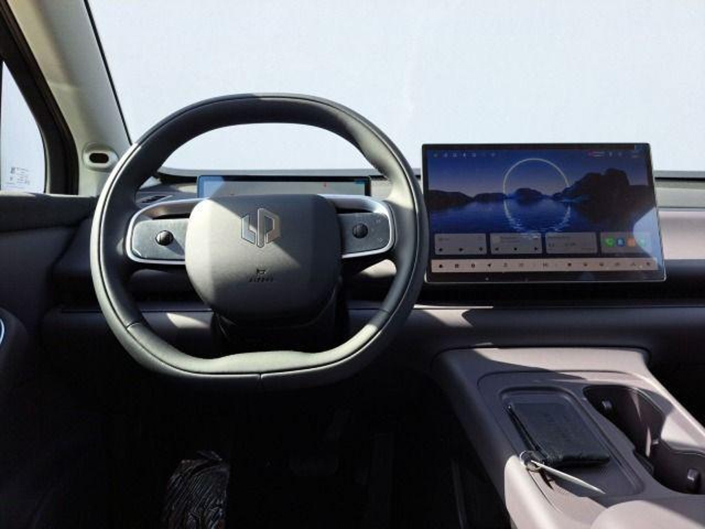 Leapmotor C10