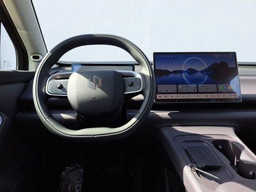 Leapmotor C10
