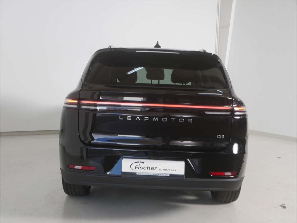 Leapmotor C10