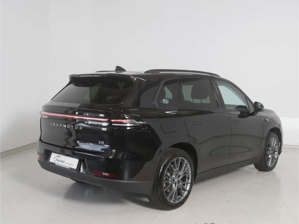 Leapmotor C10