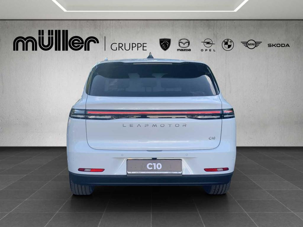 Leapmotor C10