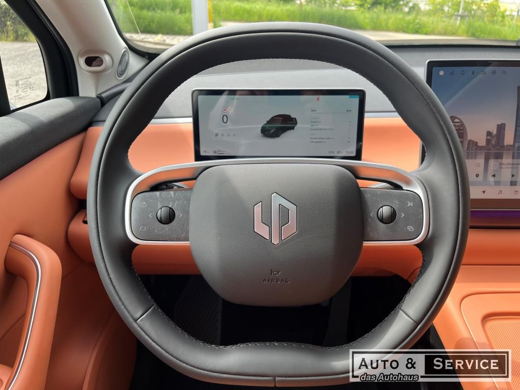 Leapmotor C10