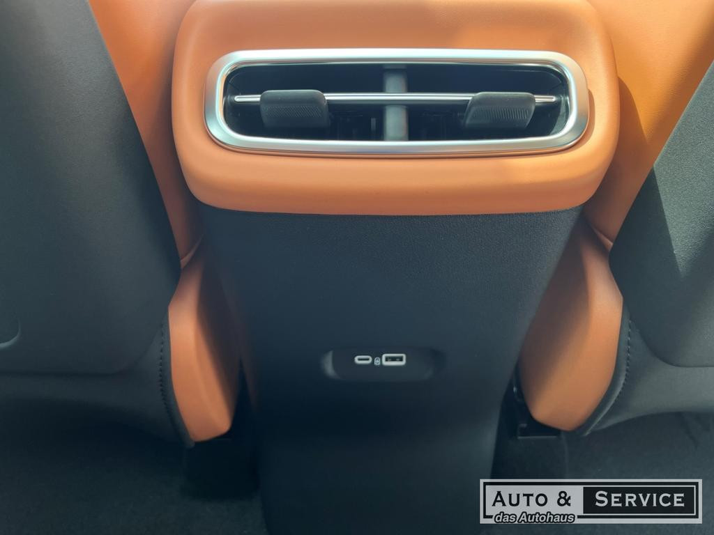 Leapmotor C10