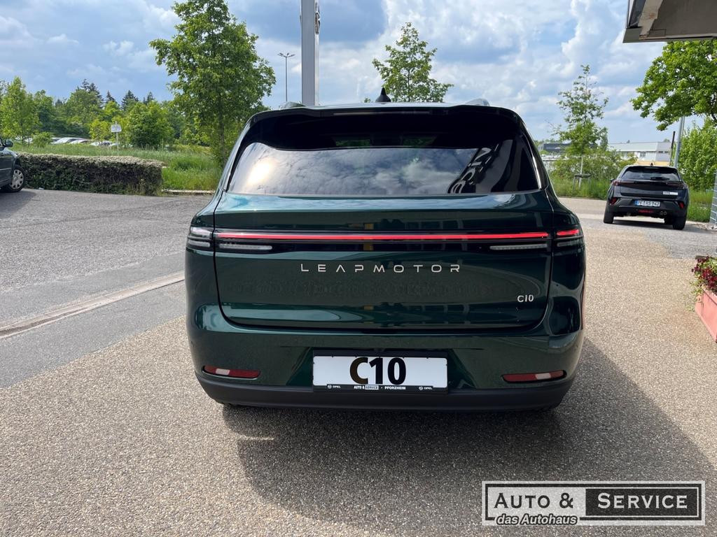 Leapmotor C10