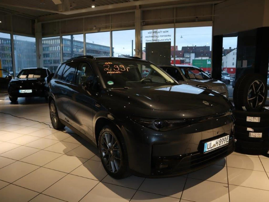 Leapmotor C10
