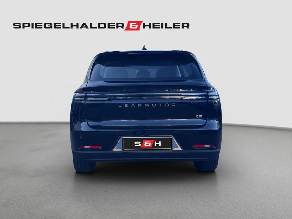Leapmotor C10