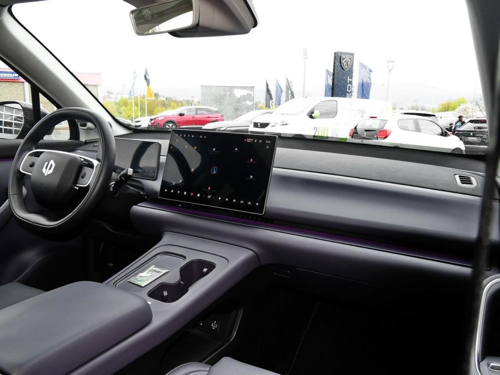 Leapmotor C10