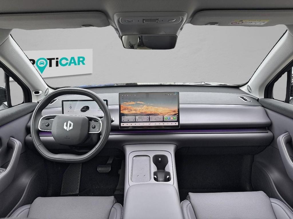 Leapmotor C10
