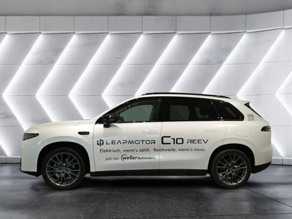 Leapmotor C10