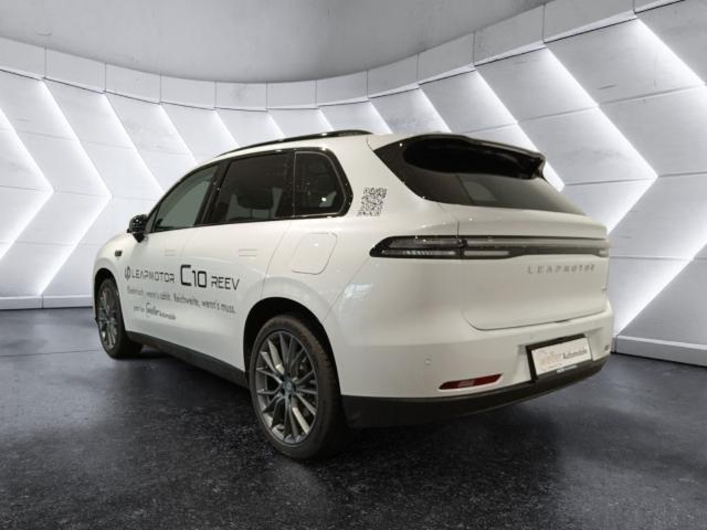 Leapmotor C10