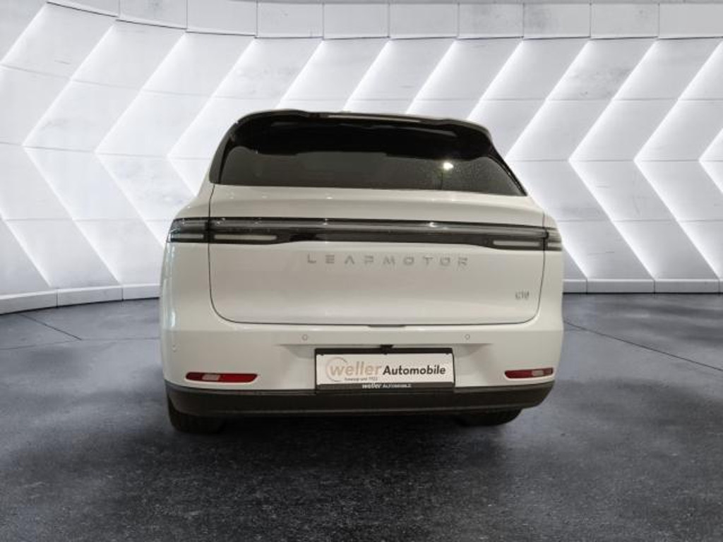 Leapmotor C10