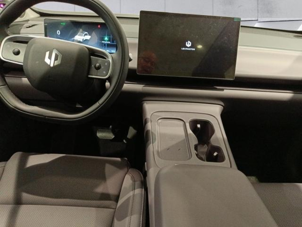 Leapmotor C10