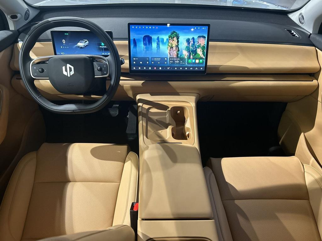 Leapmotor C10