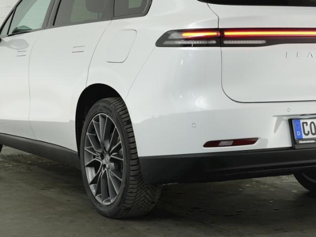Leapmotor C10