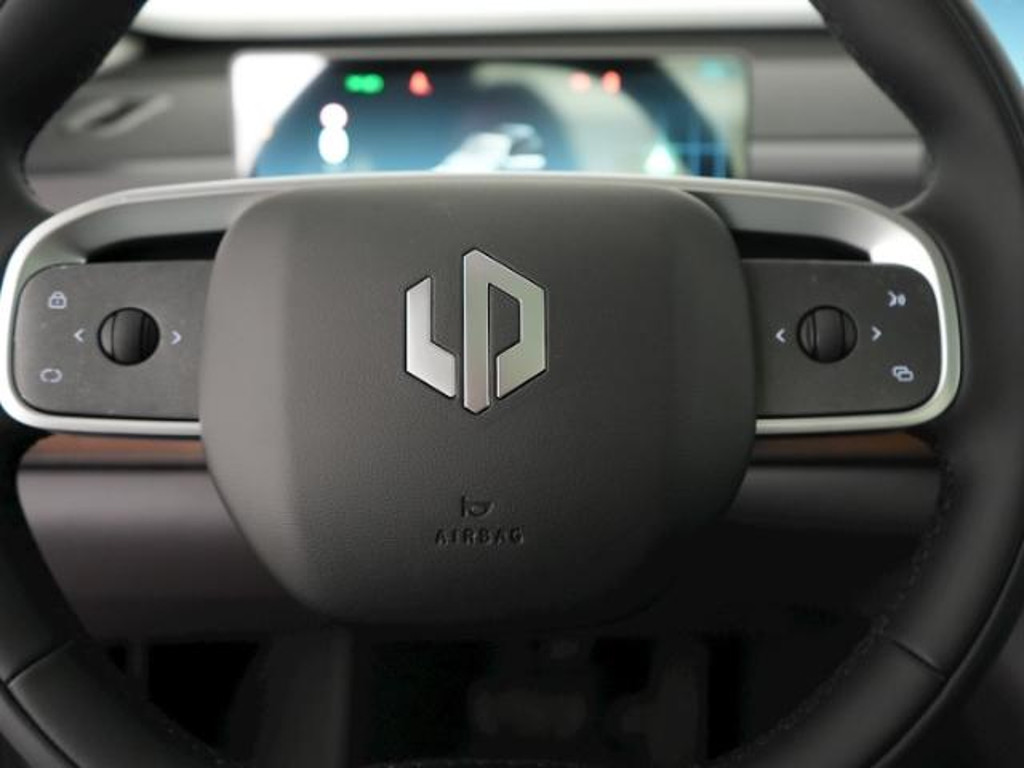 Leapmotor C10