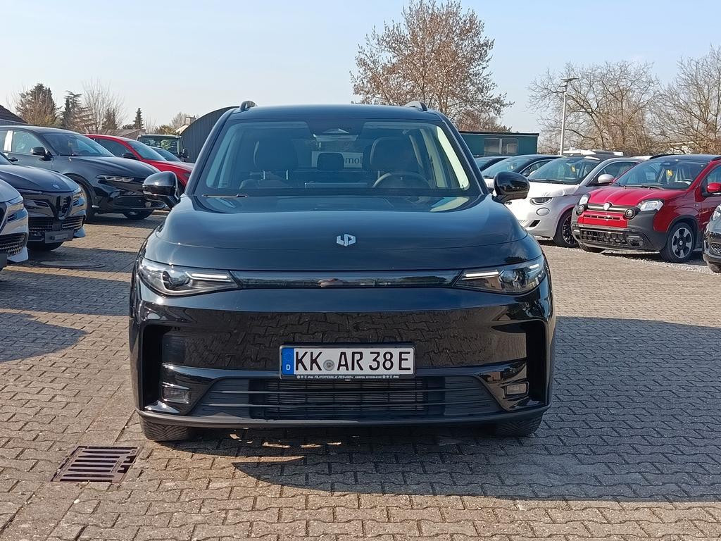 Leapmotor C10