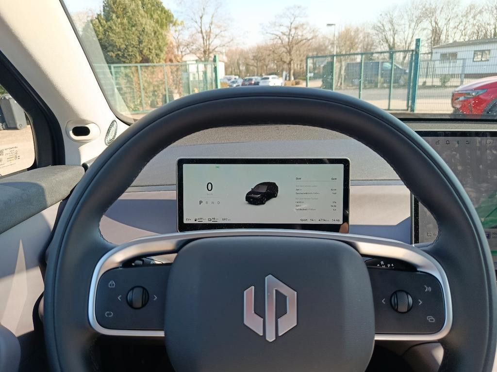 Leapmotor C10