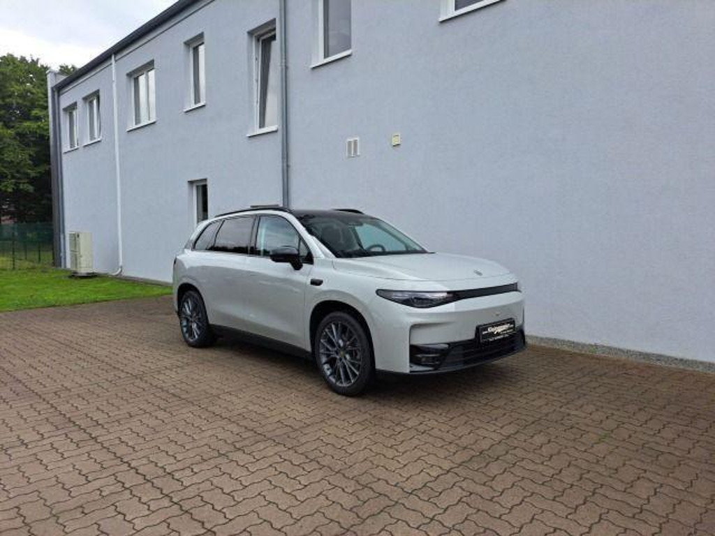 Leapmotor C10