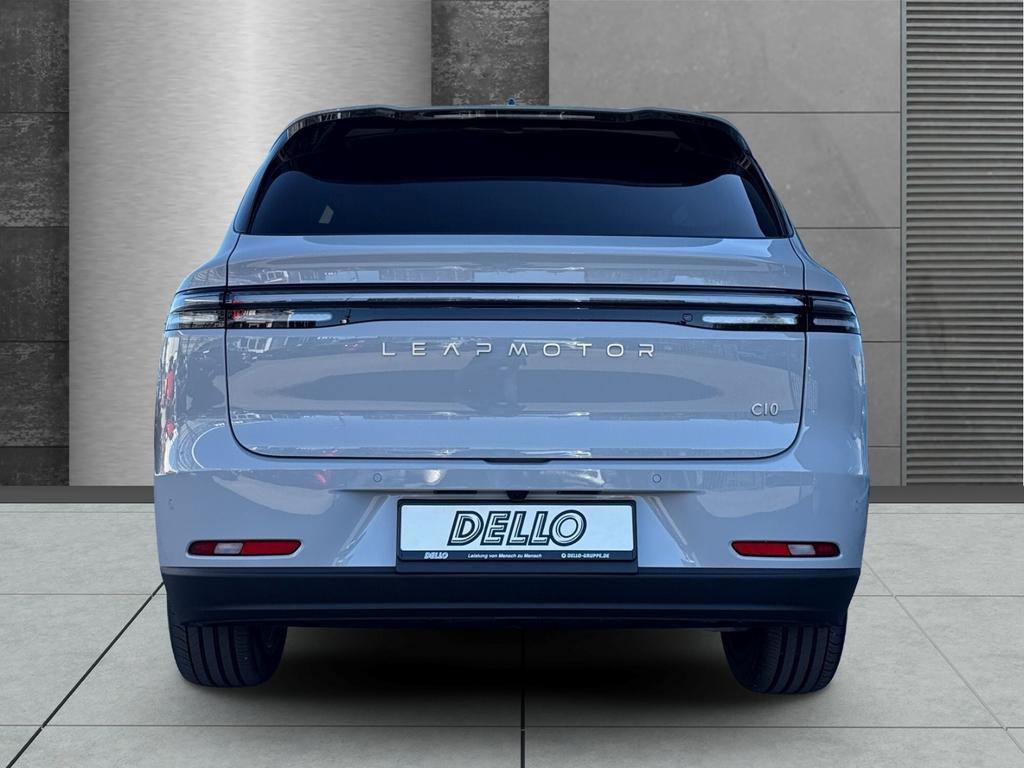 Leapmotor C10