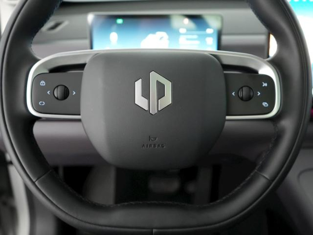 Leapmotor C10
