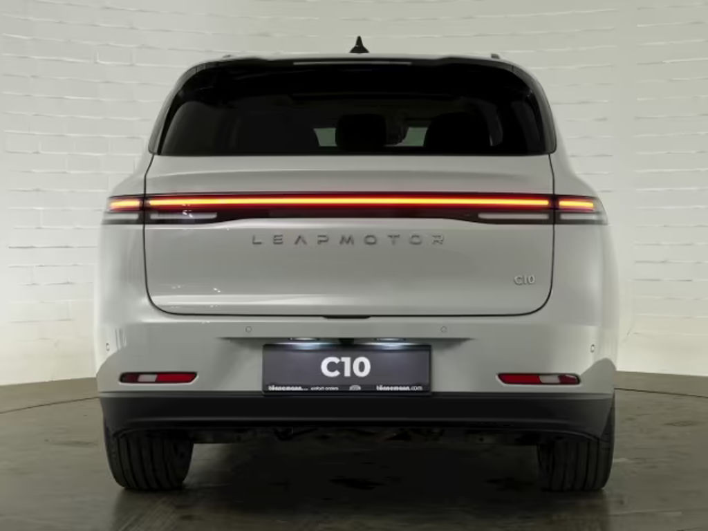 Leapmotor C10
