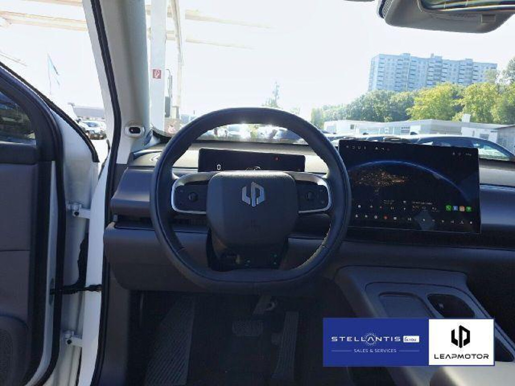 Leapmotor C10
