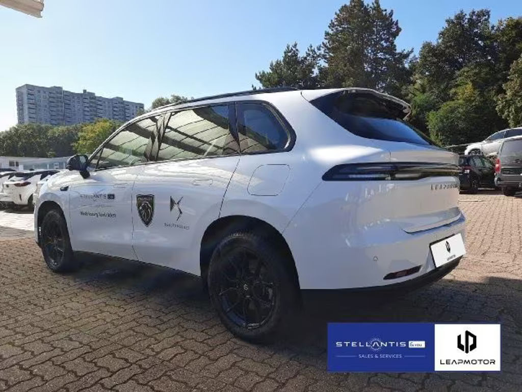 Leapmotor C10