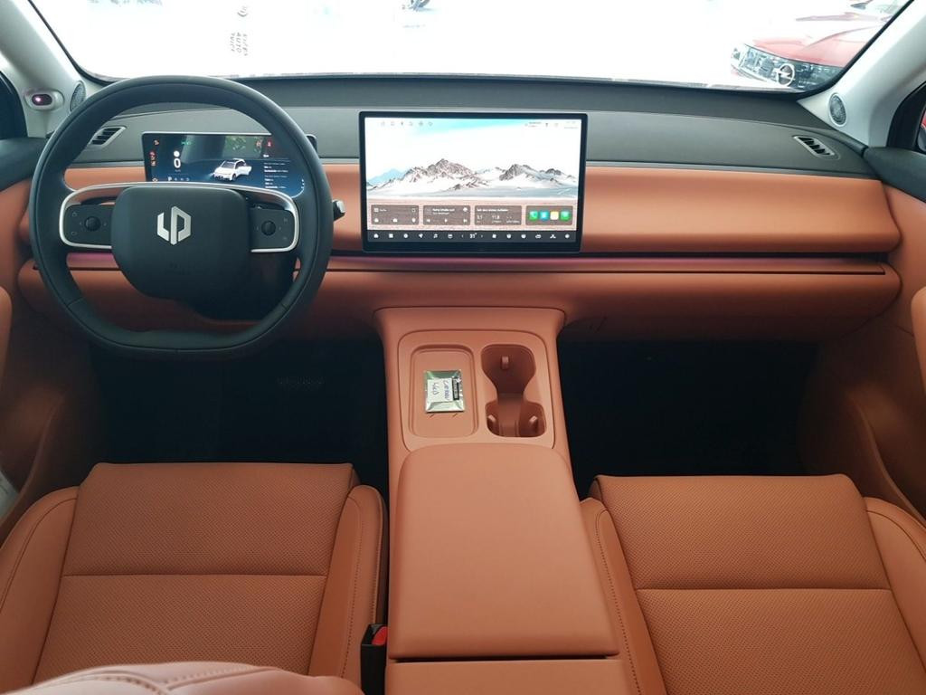 Leapmotor C10