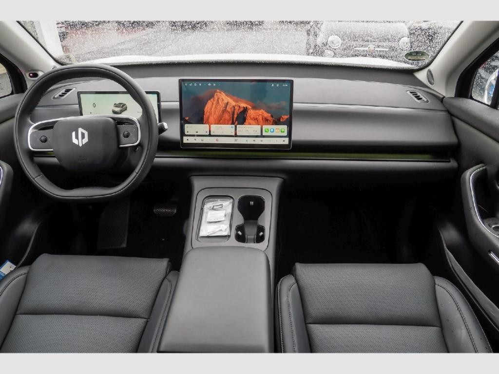 Leapmotor C10
