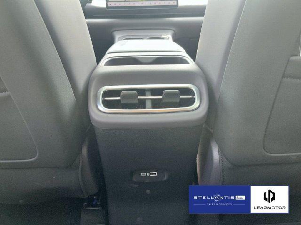 Leapmotor C10