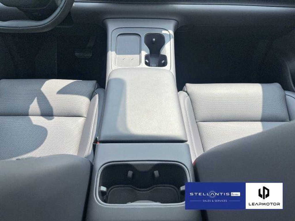 Leapmotor C10