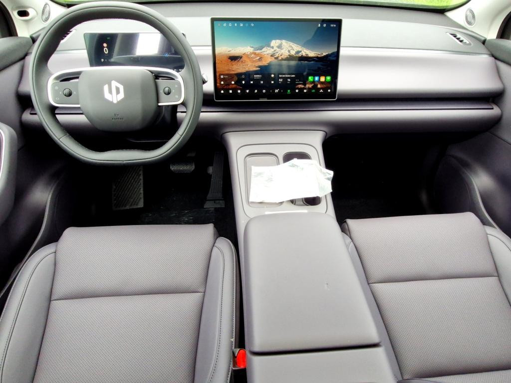 Leapmotor C10