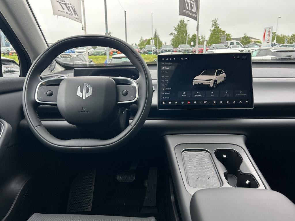Leapmotor C10
