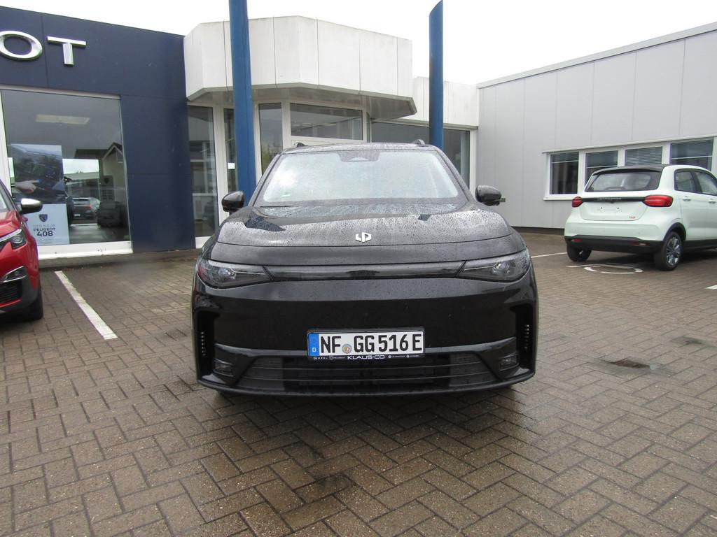 Leapmotor C10