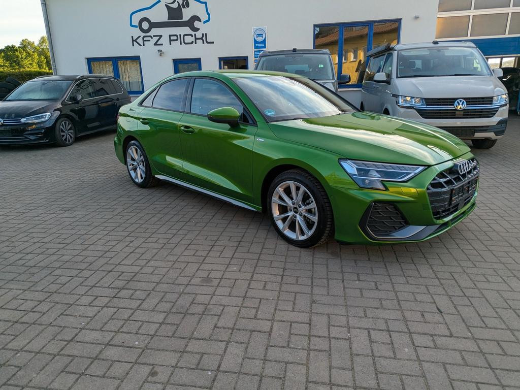 Audi A3 Sedan S-Line 35 TFSI
