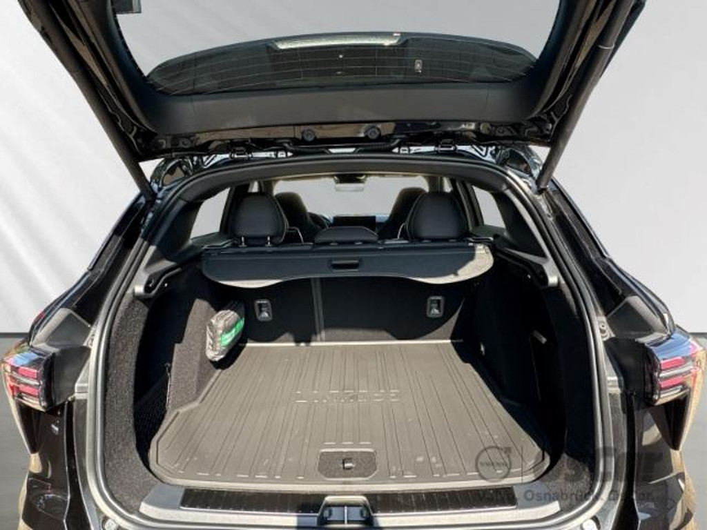 Lynk&Co 01