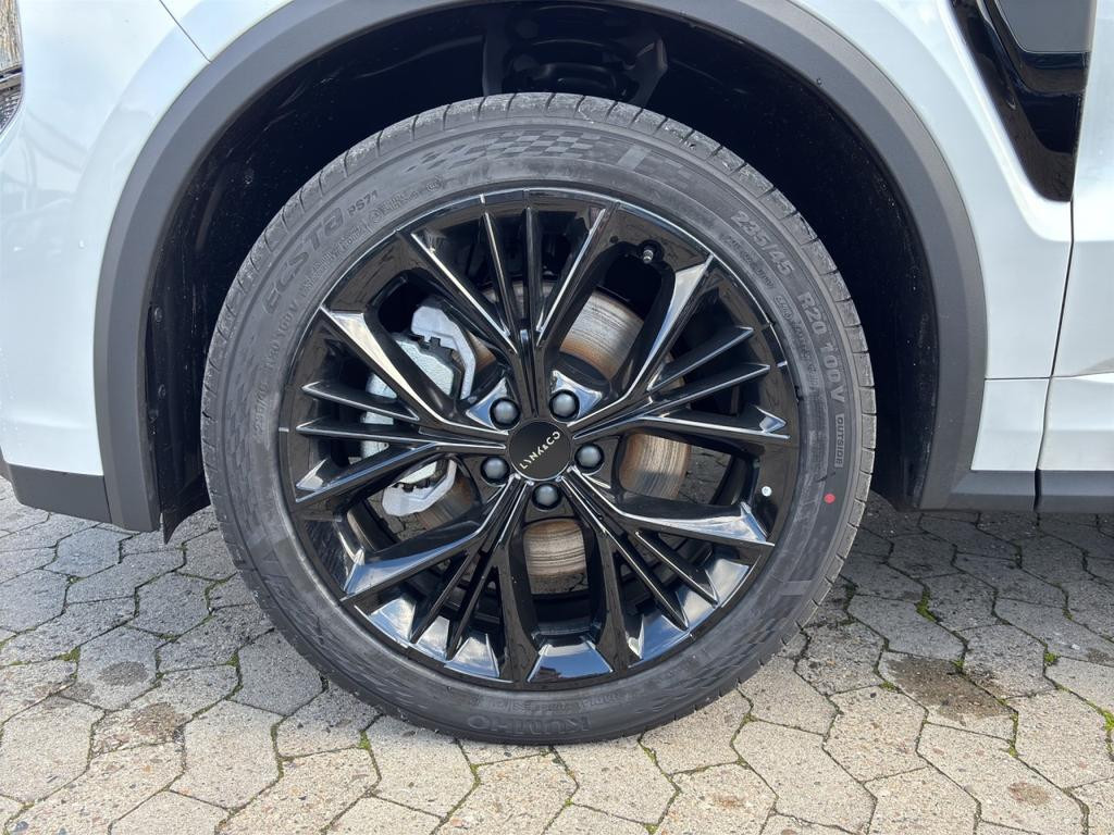 Lynk&Co 01