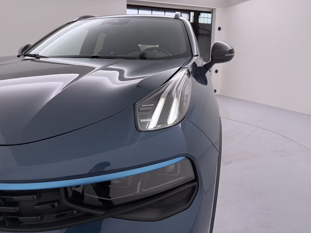 Lynk&Co 01