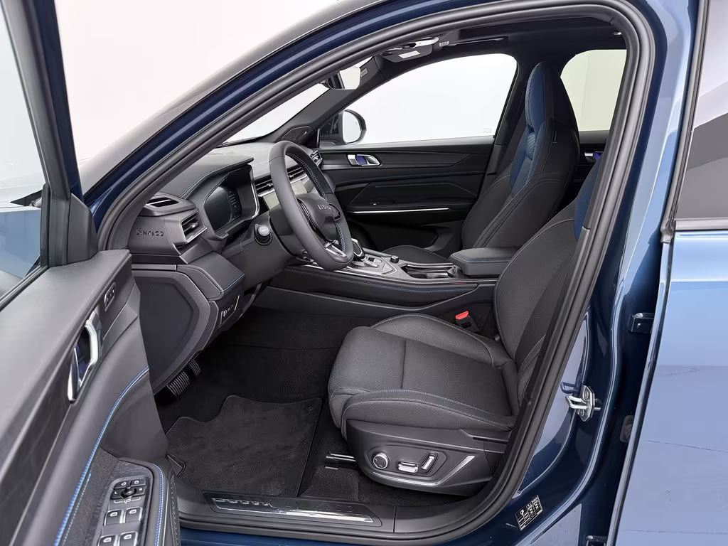Lynk&Co 01