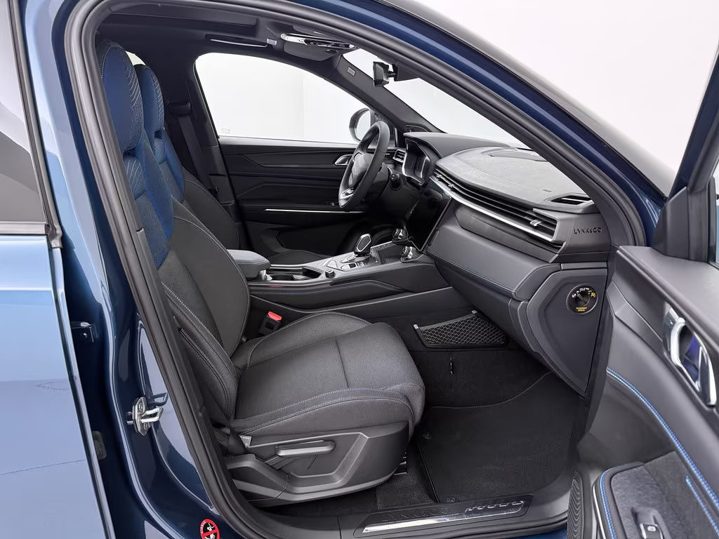 Lynk&Co 01
